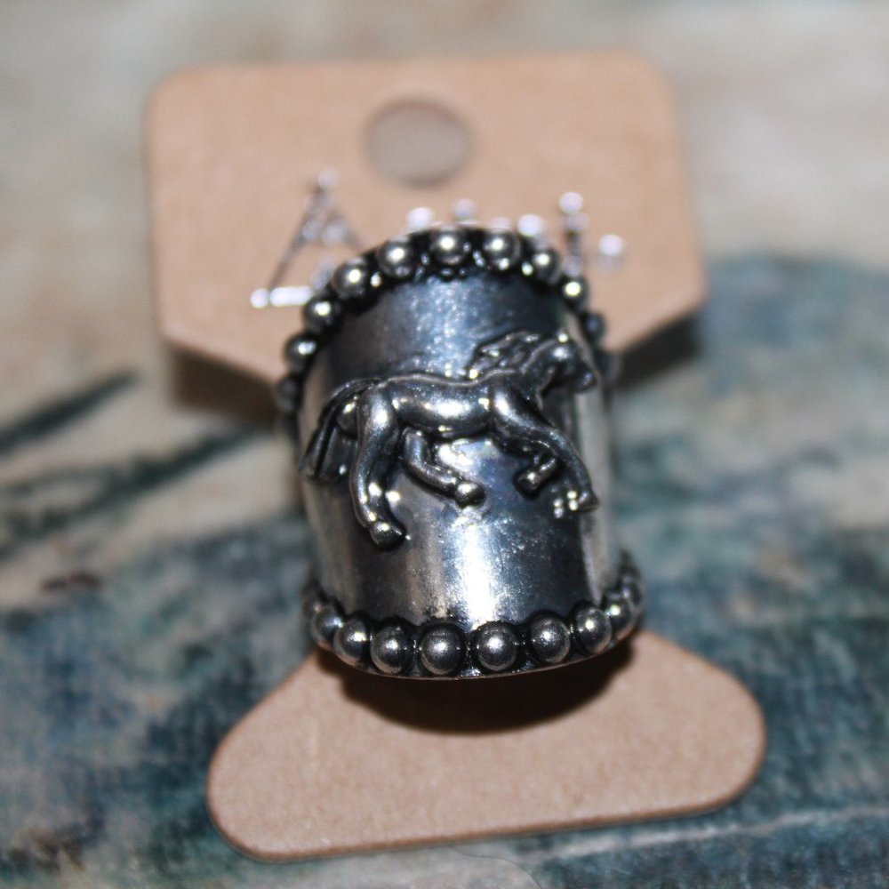 Western Jewelry  Solid Silver tone Ring w/Raised up Horse Running